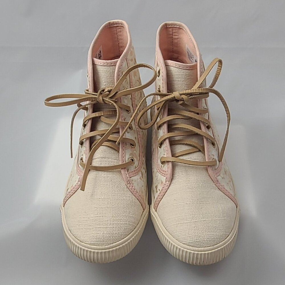 Toms Camarillo Floral Look High Top Sneaker Shoe Pink Preppy Casual - Picture 2 of 10